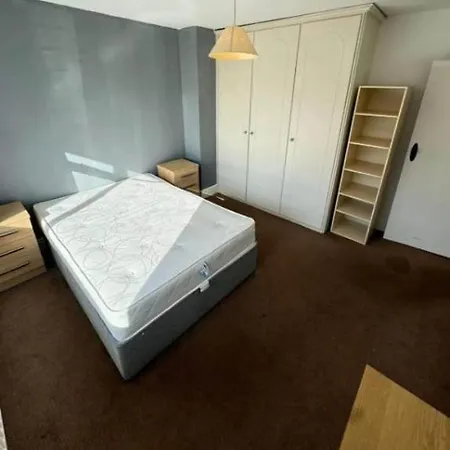 Cozy Doublebedroom In Privat bolig *